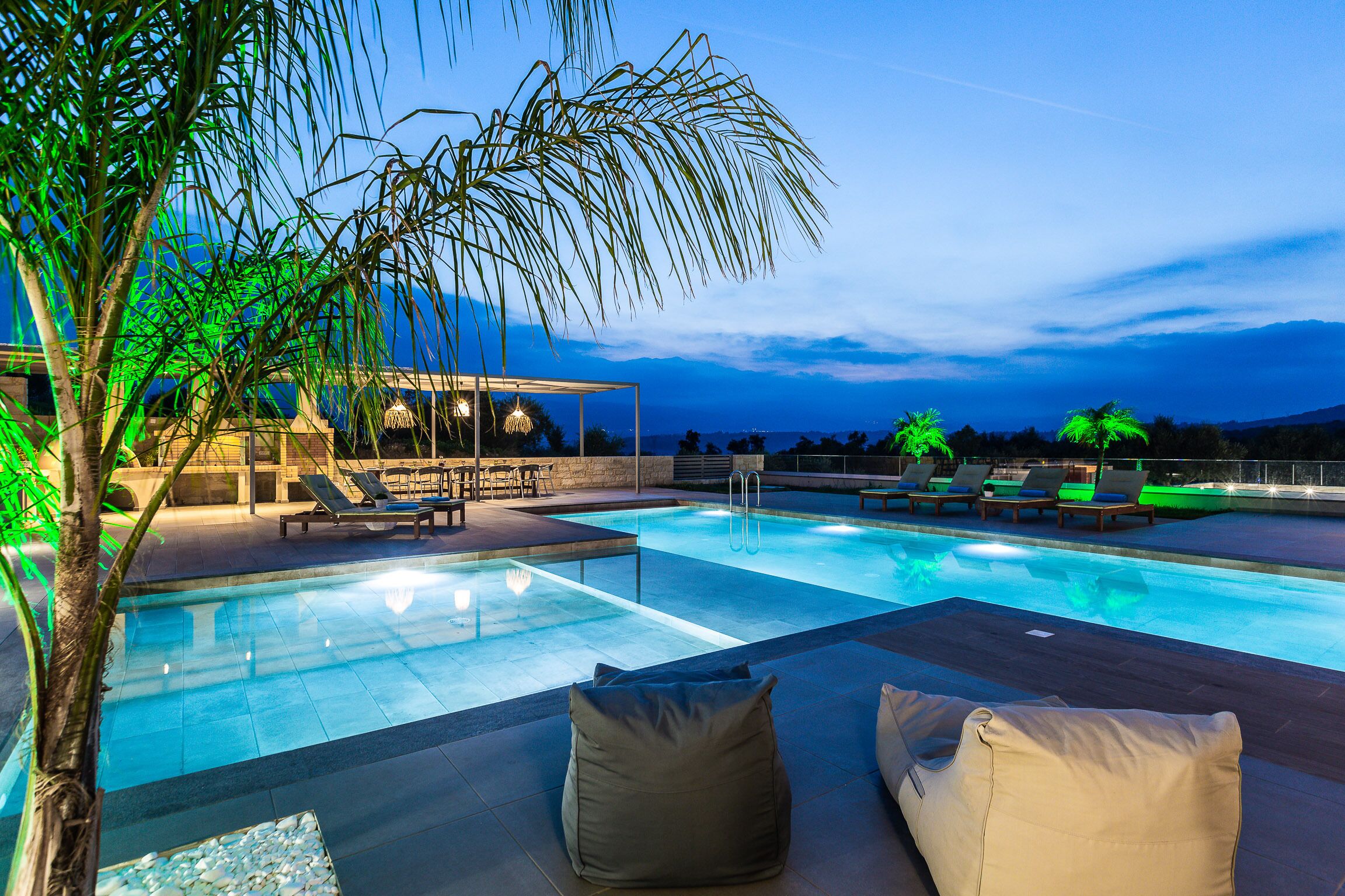 Piscine extérieure, piscine chauffée