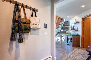 Interior - Abode at The Crux, hot tub, pool & ping pong, lower Deer Valley (Park City)
