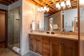 Bathtub, hair dryer, shampoo - Abode at The Crux, hot tub, pool & ping pong, lower Deer Valley (Park City)