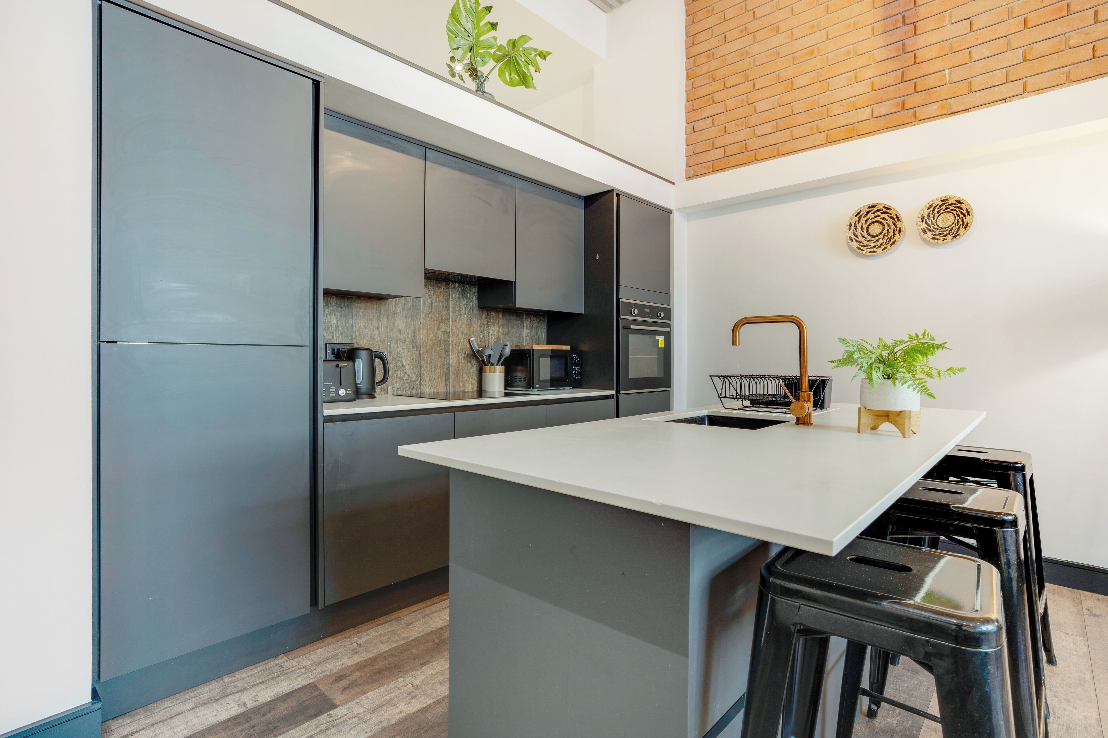 Premium Apartment, 1 Bedroom | Private kitchen | Full-size fridge, microwave, oven, stovetop