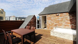 Terrace Room(Outdoor Bathtub Unavailable During Winter Season) | Terrace/patio - Alma Business Hotel (Jincheon)