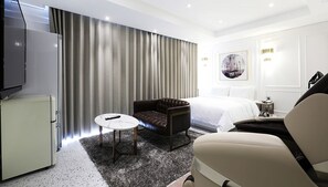 VIP Room(Outdoor Bathtub Unavailable During Winter Season) | Free WiFi, bed sheets - Alma Business Hotel (Jincheon)