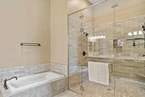 Douche, serviettes fournies