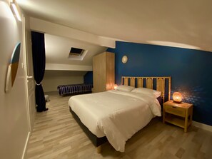 2 bedrooms, iron/ironing board, WiFi