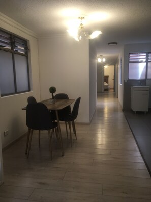 تناول الطعام