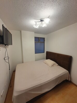 3 عدّة غرف نوم ومكواة/لوح كي وواي فاي مجانًا