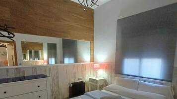 3 quartos, ferros/tåbuas de passar roupa, berço de viagem