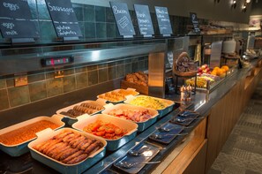 Päivittäinen buffetaamiainen maksusta