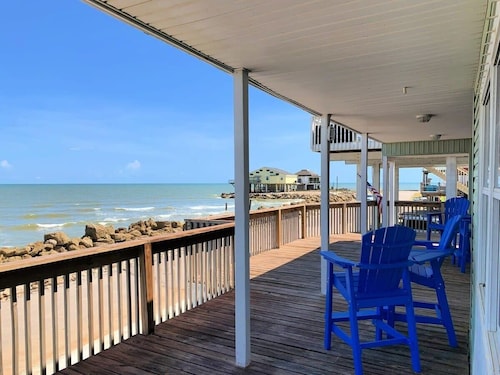 Waterfront Retreat - About the View? Home's 4 You!