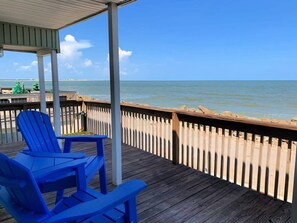 Terrace/patio - Waterfront Retreat - About the View? Home's 4 You! (Freeport)