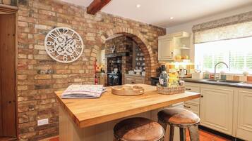 Fridge, dishwasher, electric kettle, toaster