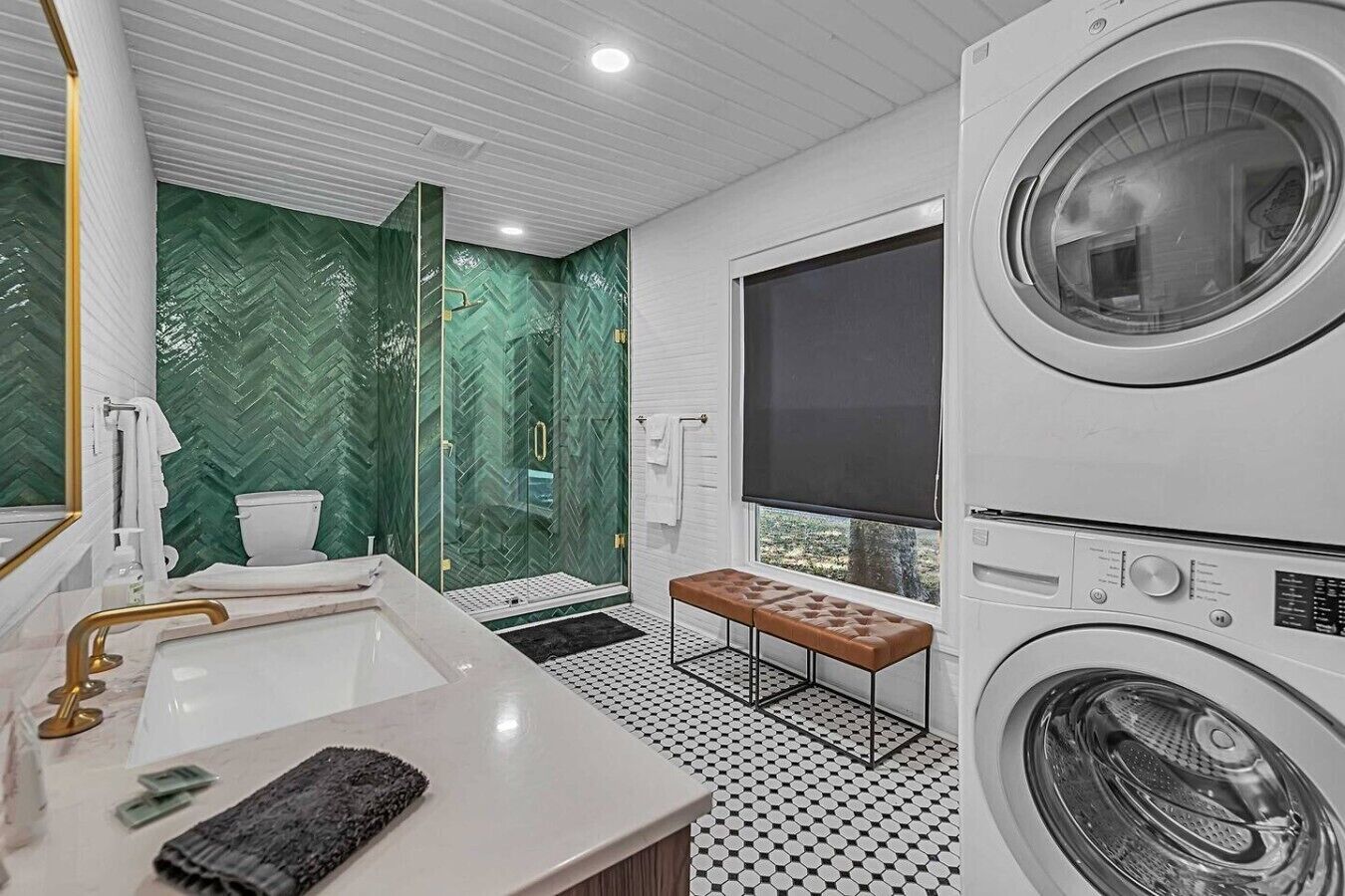 Bathtub, hair dryer