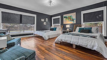 4 bedrooms, desk, iron/ironing board, travel crib