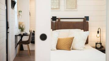 1 chambre, bureau, fer et planche à repasser, Wi-Fi
