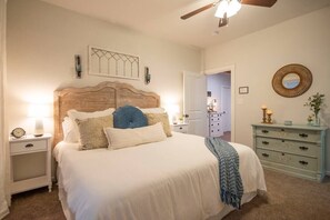 3 bedrooms, iron/ironing board, WiFi, bed sheets