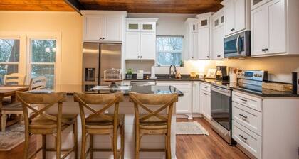 NEW-Ethel Rose Cottage-5 min to Magnolia Silos