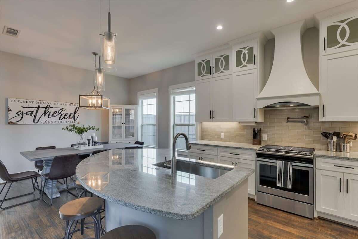 Kühlschrank, Mikrowelle, Ofen, Geschirrspüler