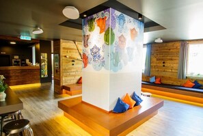 Sala de estar en el lobby