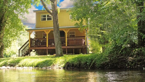 Yellow Cabin On The River 2 Bedroom Cabin by RedAwning