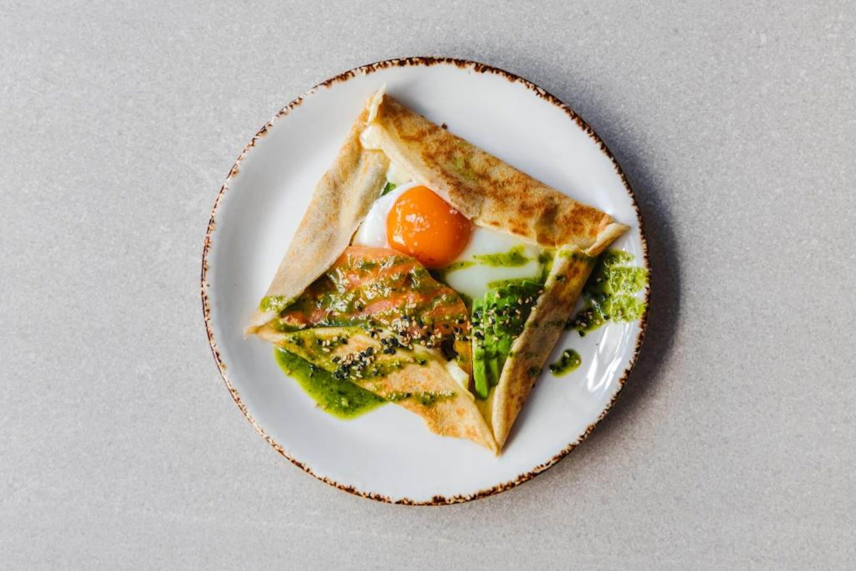 daily cooked-to-order breakfast (eur 12 per person)