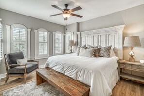 3 室のベッドルーム、アイロン / アイロン台、WiFi、ベッドシーツ