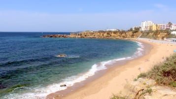 Beach nearby, sun-loungers, beach towels