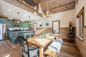Fridge, microwave, oven, stovetop - Sevierville Cabin: Indoor Pool & Views (Sevierville)