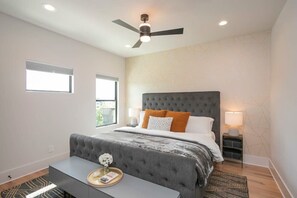 4 bedrooms, desk, iron/ironing board, WiFi