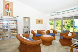 Interior - Zi Limon, house for a couple or up to 6 people with beautiful sea view (Coromandel)