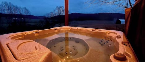 Tina de hidromasaje al aire libre