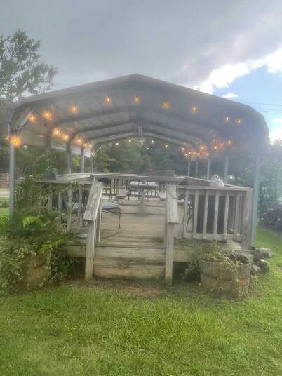 Available this weekend, Kayaks & across from Caddo