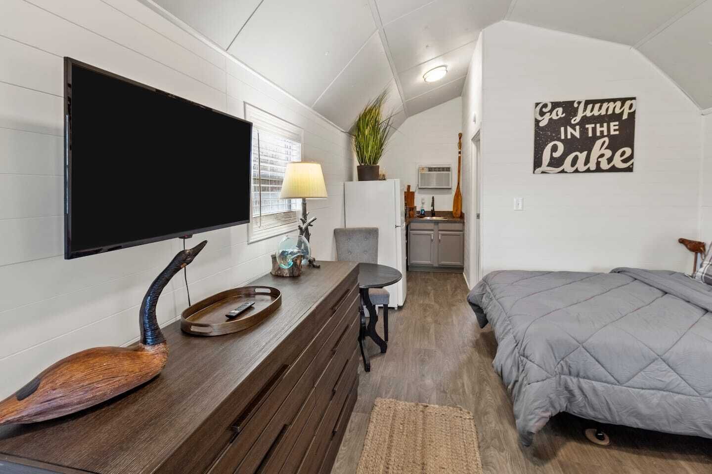 免费 WiFi、床单