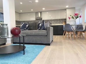 Smart TV - 2 Bedroom Holiday Home Cumbria (Appleby-In-Westmorland)