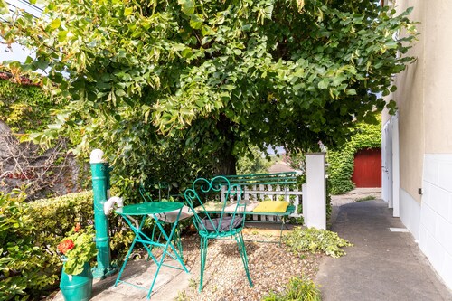 Ombrelle - Maisonnette de campagne