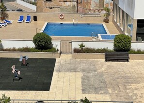 Innenpool, Außenpool