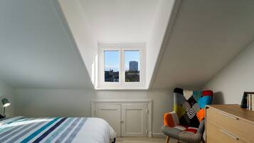 1 bedroom, iron/ironing board, travel crib, WiFi