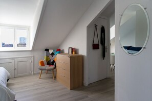 1 chambre, fer et planche à repasser, lit parapluie, Wi-Fi