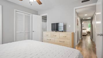 3 bedrooms, WiFi, bed sheets