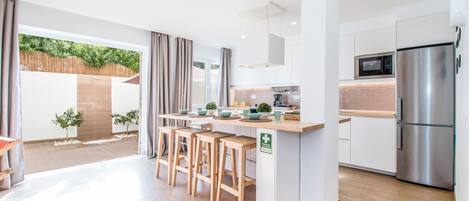 Fridge, microwave, oven, dishwasher