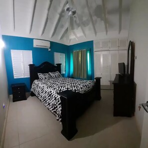 3 عدّة غرف نوم ومكواة/لوح كي وواي فاي مجانًا وملاءات أسرّة