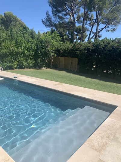 Short-term rental just outside Aix en Provence