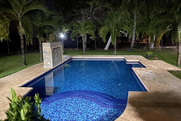 PISCINA