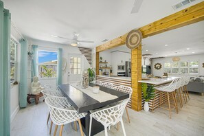 Dining - Casa Mandala -🌞Remodeled Pool Home near the Beach (Sarasota)