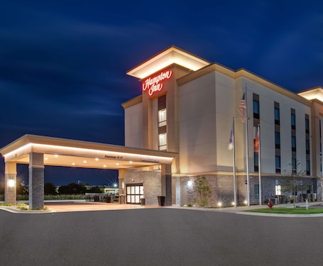 Exterior. Hampton Inn Union City