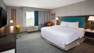 Room, 1 King Bed, Accessible | Iron/ironing board, bed sheets