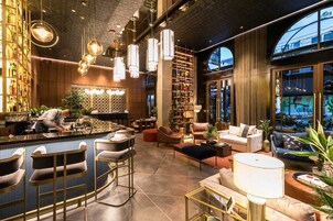 3 bars/lounges, poolside bar