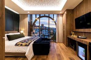 King Suite with Spa Bath - High Floor | Vue sur la ville
