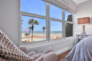 2 عدّة غرف نوم ومكواة/لوح كي وواي فاي مجانًا وملاءات أسرّة