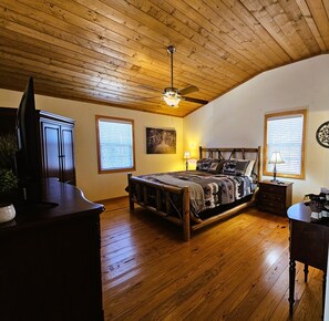 3 habitaciones, escritorio, tabla de planchar con plancha y wifi gratis