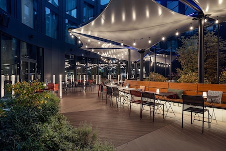 Servicio de la propiedad. STAGES HOTEL Prague, a Tribute Portfolio Hotel